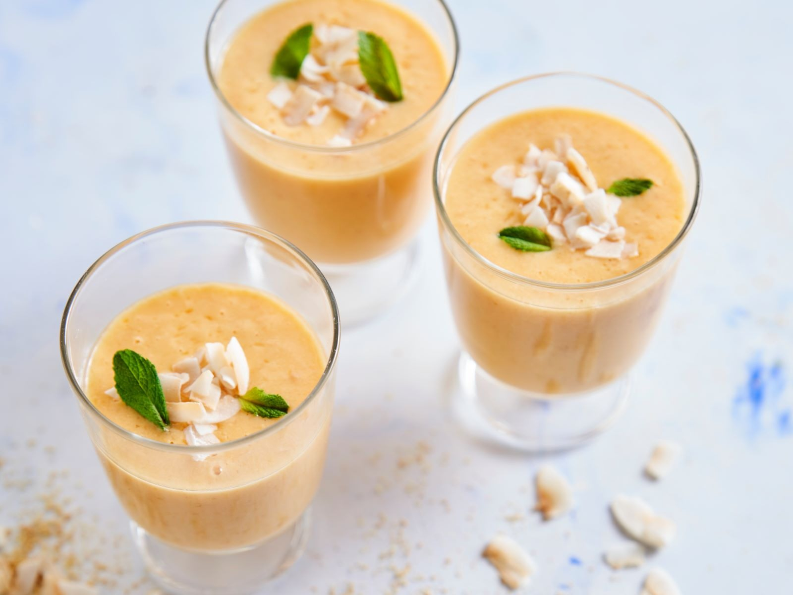 Smoothie de coco e manga